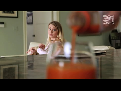 ❤️ විශාල තන පුඩු සහ තද පුකේ ඇති උණුසුම් ගැහැණු ළමයා පරාජිතයාගෙන් කුකුළා ලබා ගනී, නමුත් ඉතා අපහසු වේ ️ අසභ්‍ය වීඩියෝව si.porn-milf300.ru ☑